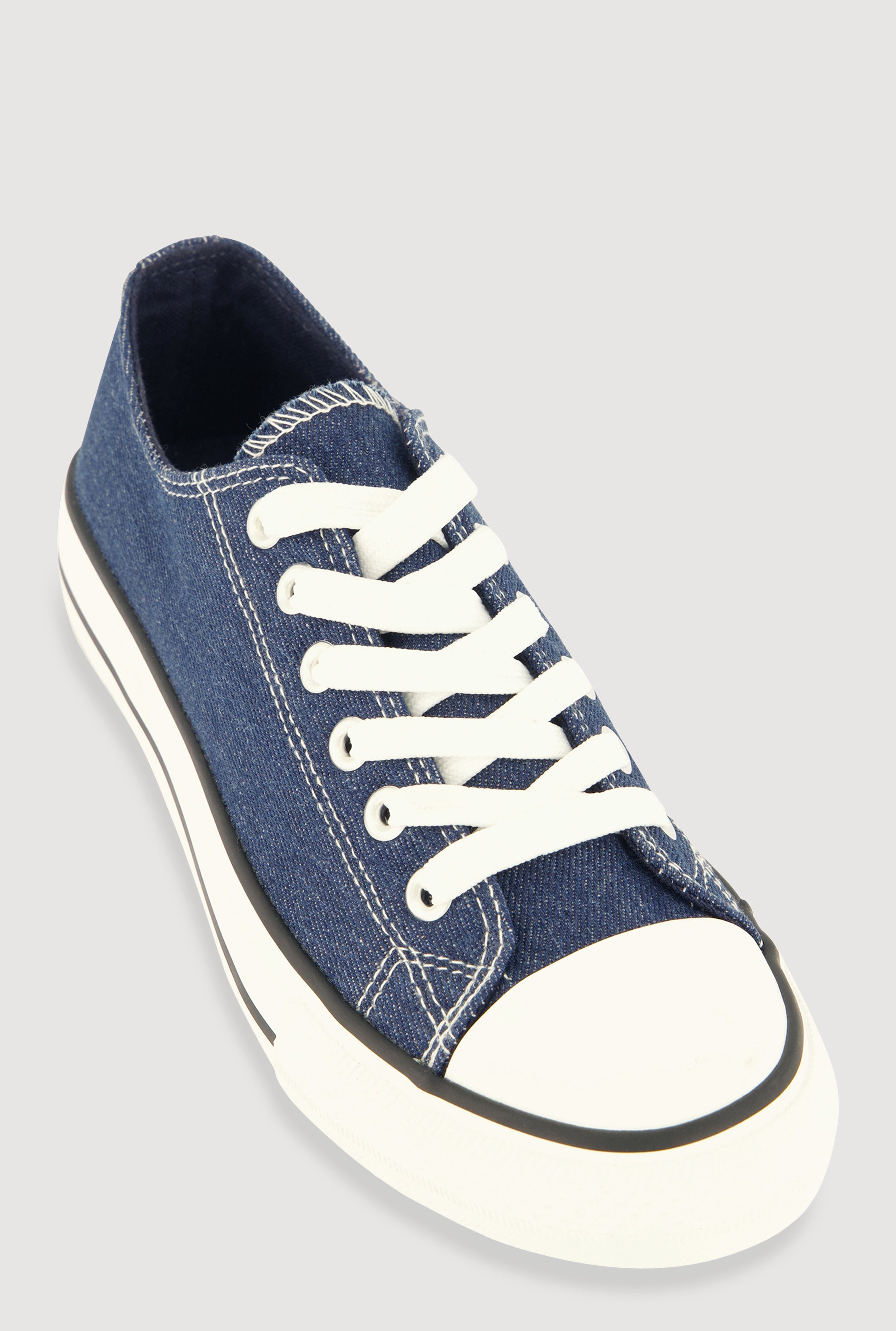 Canvas Cap Toe Low Top Sneakers